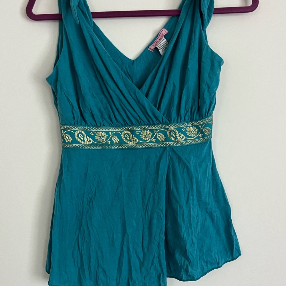 Teal Sleeveless V-Neck Embroidered Waist Women’s Top